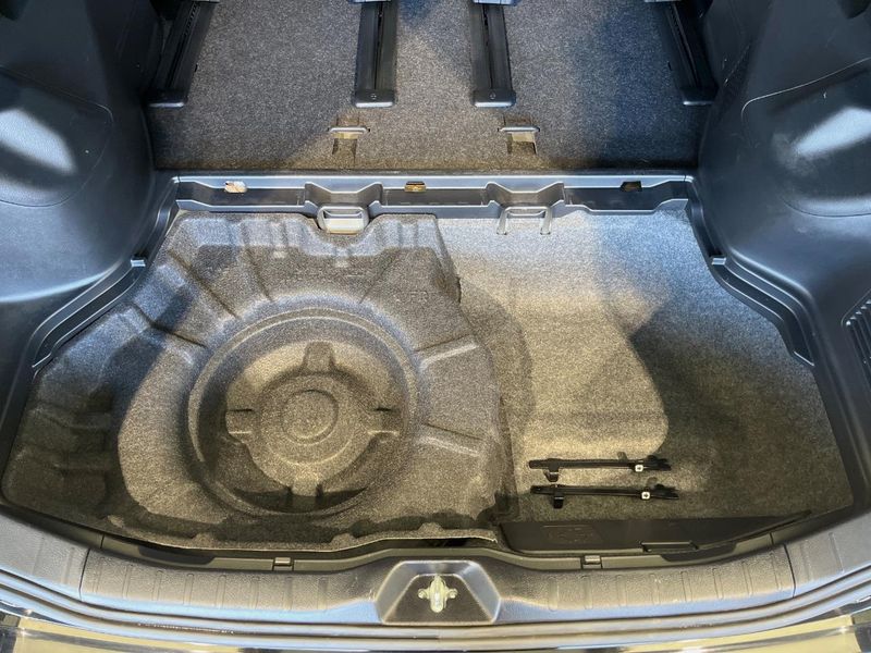 2020 Toyota Voxy 3BA-ZRR80W (UW-6a41e2c51d04b)[28]