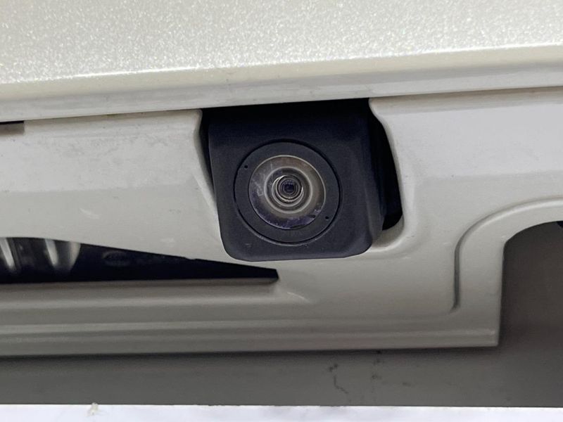 2015 Toyota Harrier DBA-ZSU60W (UW-6a41e2c6c797d)[28]