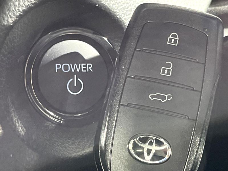 2024 Toyota Corolla Cross 6AA-ZVG13 (UW-6a41e2c97252c)[15]