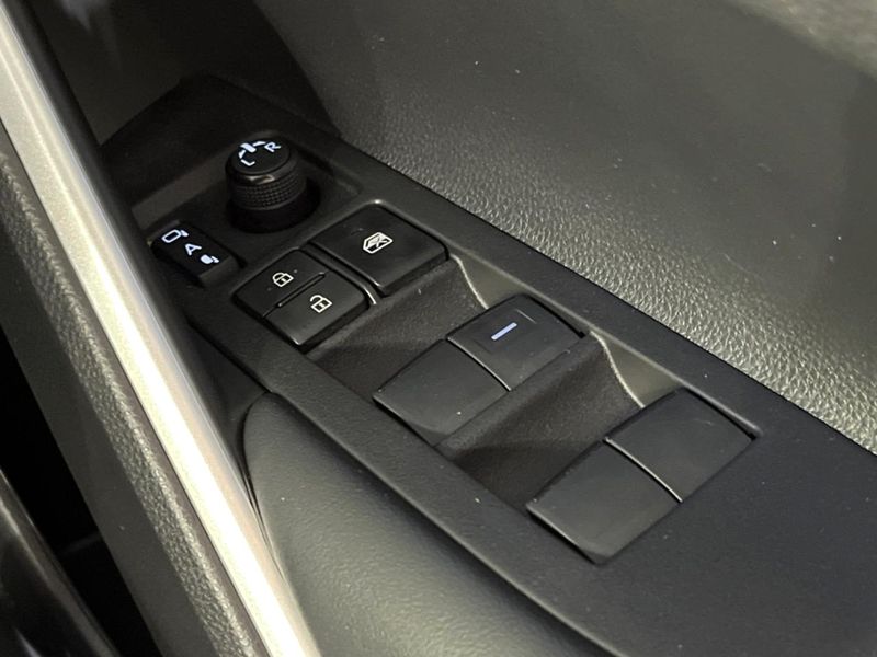 2024 Toyota Corolla Cross 6AA-ZVG13 (UW-6a41e2c97252c)[11]