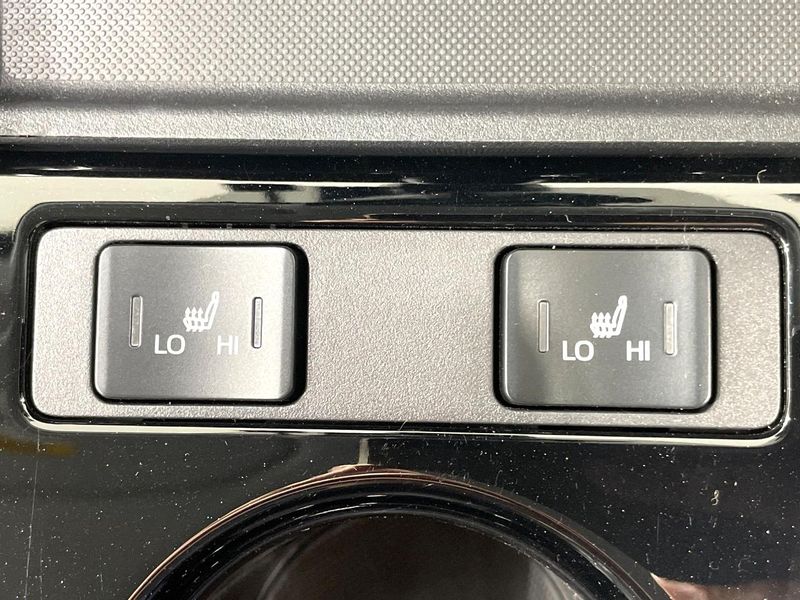 2019 Toyota Prius DAA-ZVW51 (UW-6a41e2d4b63d8)[24]