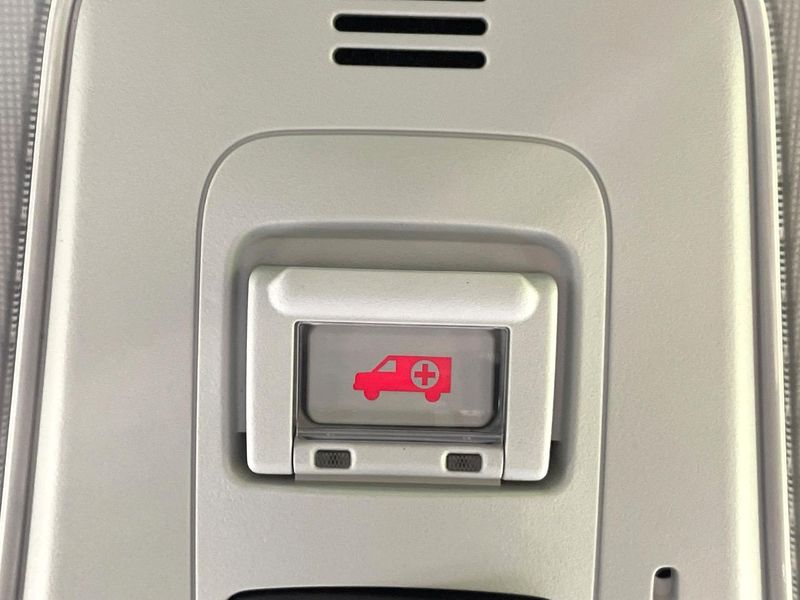2019 Toyota Prius DAA-ZVW51 (UW-6a41e2d4b63d8)[17]