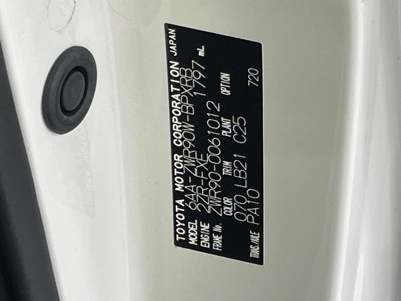 2023 Toyota Voxy 6AA-ZWR90W (UW-6a41e2e0dd7c3)[1]