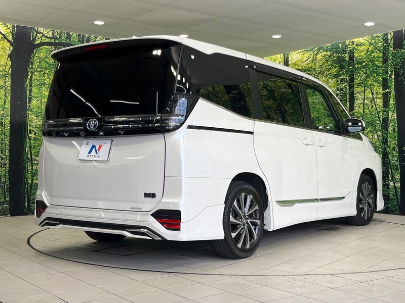 2023 Toyota Voxy 6AA-ZWR90W (UW-6a41e2e0dd7c3)[6]