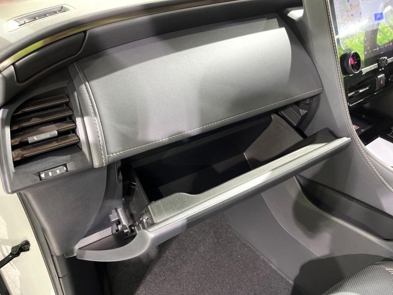 2024 Toyota Alphard Hybrid 6AA-AAHH40W (UW-6a43328527be8)[4]