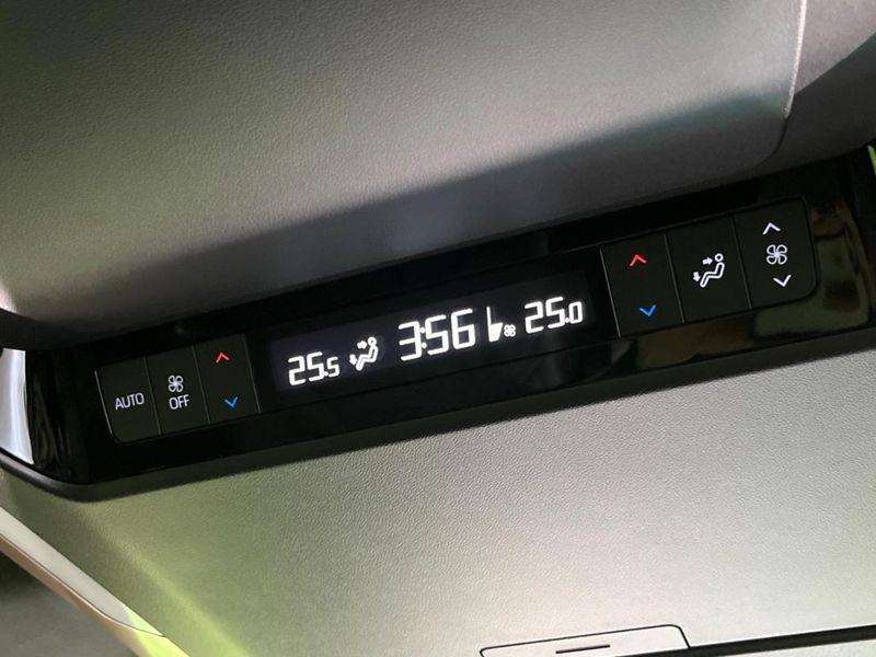 2024 Toyota Alphard Hybrid 6AA-AAHH40W (UW-6a43328527be8)[8]