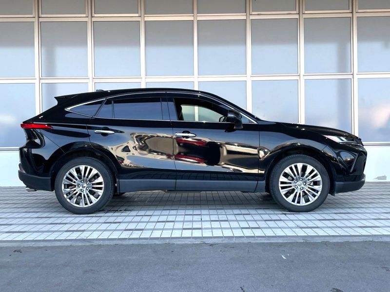 2022 Toyota Harrier Hybrid 6AA-AXUH80 (UW-6a4332af12778)[21]