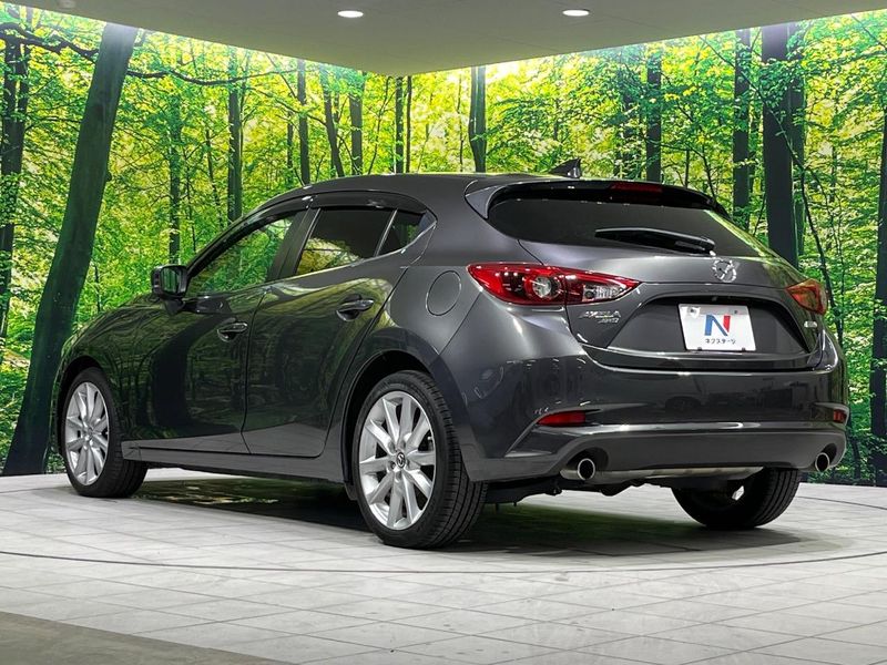 2017 Mazda Axela Sports LDA-BM2AS (UW-6a4332df8ba39)[13]