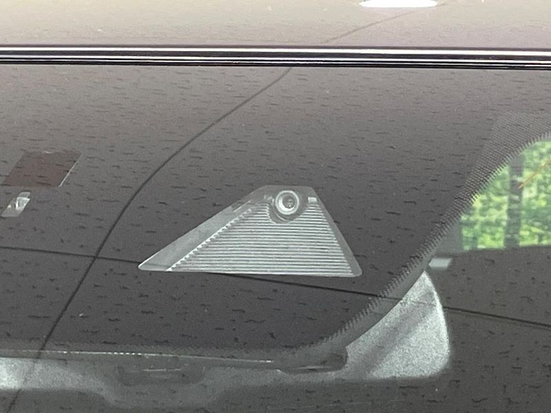 2017 Mazda Axela Sports LDA-BM2AS (UW-6a4332df8ba39)[4]