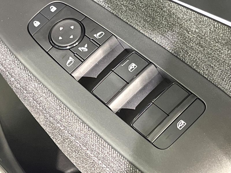 2025 Nissan Aura 6AA-FE13 (UW-6a43330315de4)[19]