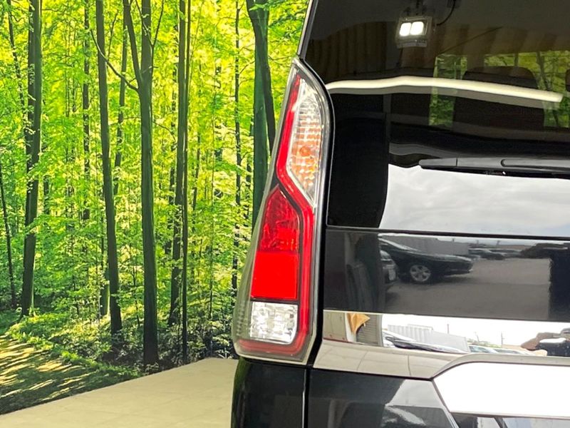 2017 Nissan Serena DAA-GFC27 (UW-6a43330f9c5f0)[19]