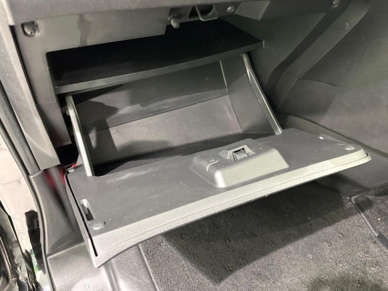 2017 Nissan Serena DAA-GFC27 (UW-6a43330f9c5f0)[10]