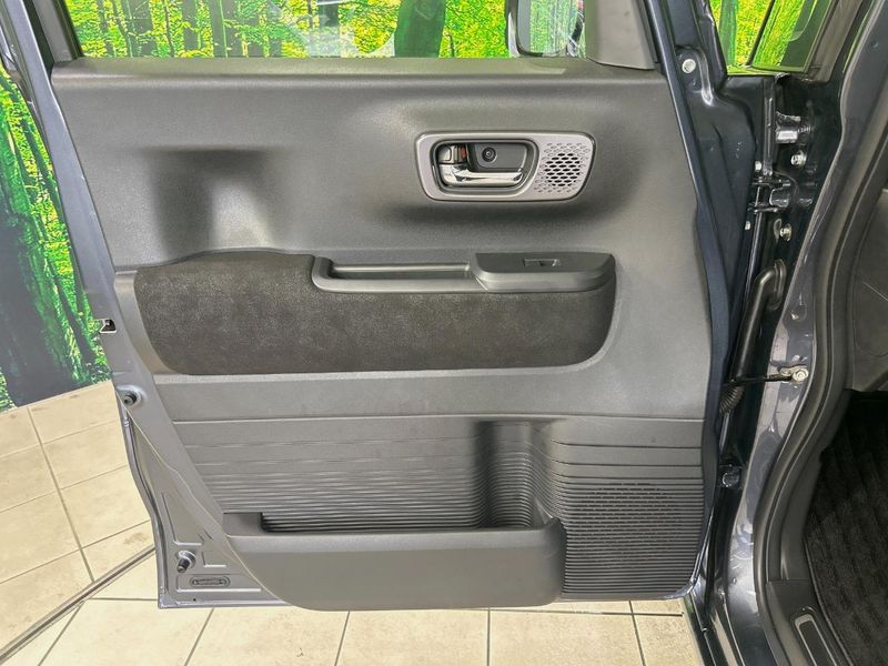 2023 Honda N-BOX CUSTOM 6BA-JF5 (UW-6a433373aa7c1)[26]
