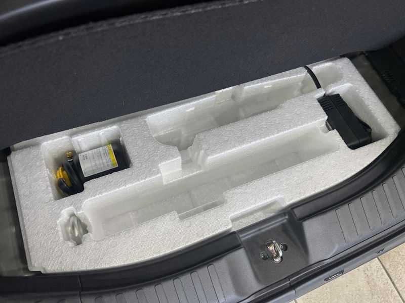 2023 Honda N-BOX CUSTOM 6BA-JF5 (UW-6a433373aa7c1)[20]