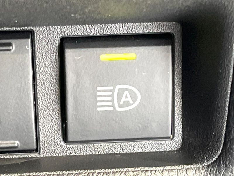 2023 Toyota Sienta 5BA-MXPC10G (UW-6a43342d1c934)[28]