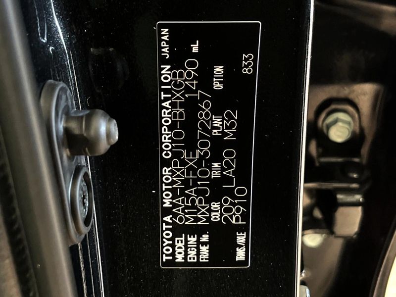 2023 Toyota Yaris Cross 6AA-MXPJ10 (UW-6a43343234687)[1]