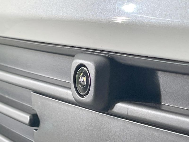 2023 Toyota Sienta 6AA-MXPL10G (UW-6a43343e32aa3)[8]