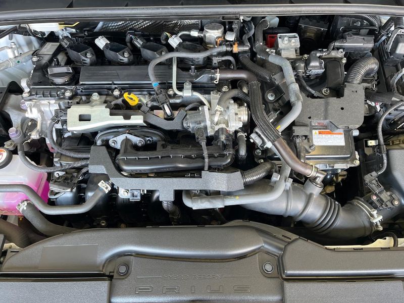 2023 Toyota Prius 6AA-MXWH60 (UW-6a433447ac20f)[4]