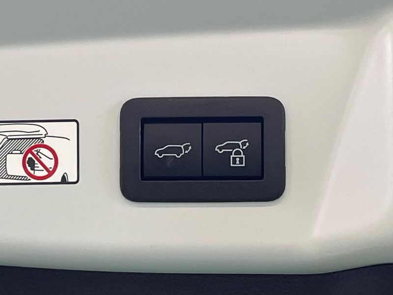 2023 Toyota Prius 6AA-MXWH60 (UW-6a433447ac20f)[13]