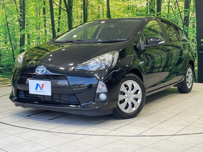 2014 Toyota Aqua DAA-NHP10 (UW-6a433458401af)[0]
