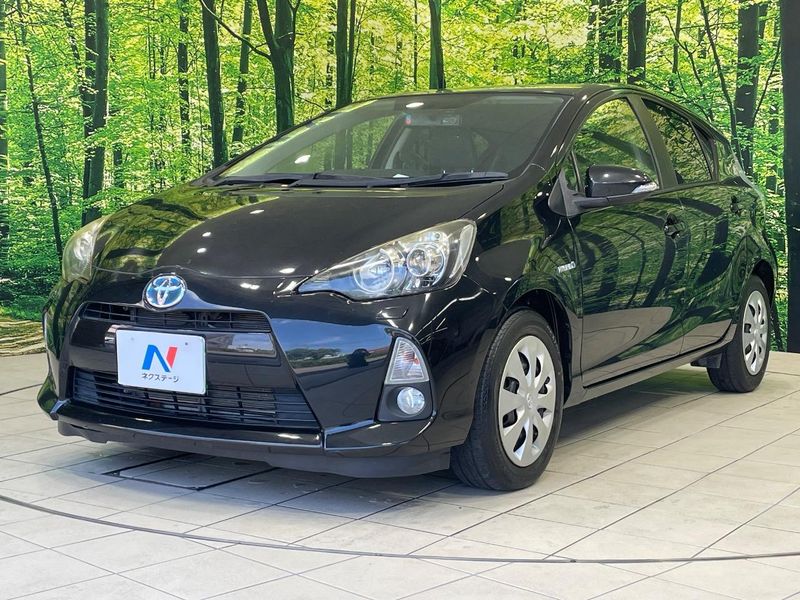 2014 Toyota Aqua DAA-NHP10 (UW-6a433458401af)[4]