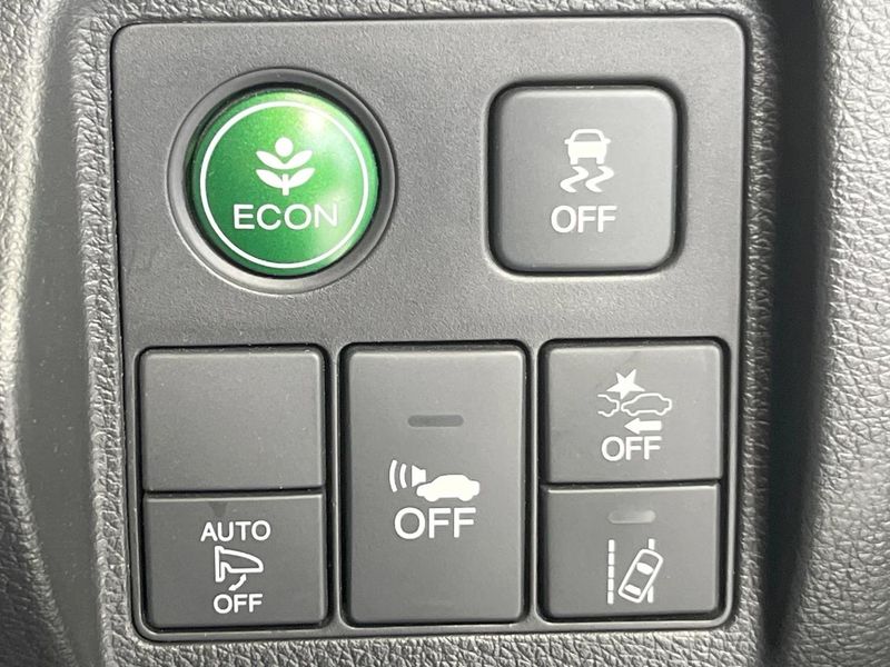 2016 Honda Vezel DAA-RU3 (UW-6a433477a5aa3)[27]