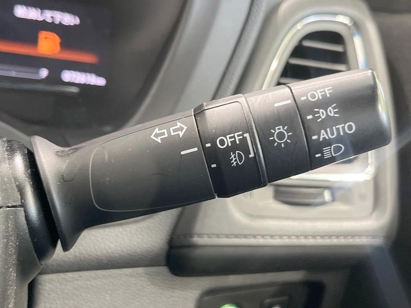 2016 Honda Vezel DAA-RU3 (UW-6a433477a5aa3)[24]