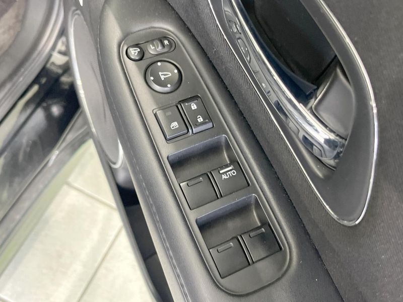 2016 Honda Vezel DAA-RU3 (UW-6a433477a5aa3)[29]