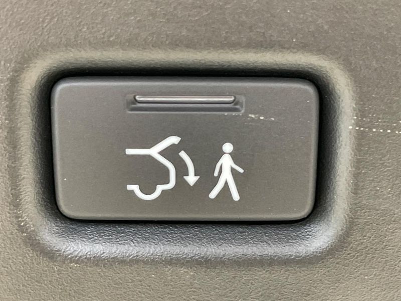 2023 Honda Vezel 6AA-RV5 (UW-6a43348092433)[28]