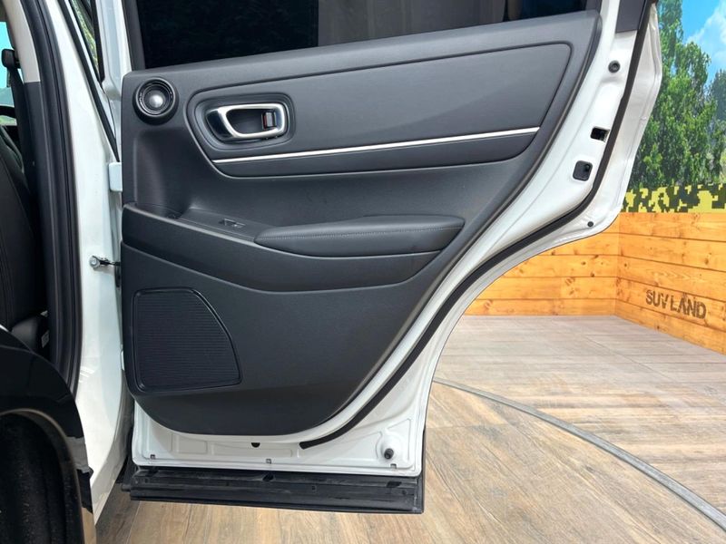 2024 Honda Vezel 6AA-RV5 (UW-6a433481a4748)[17]