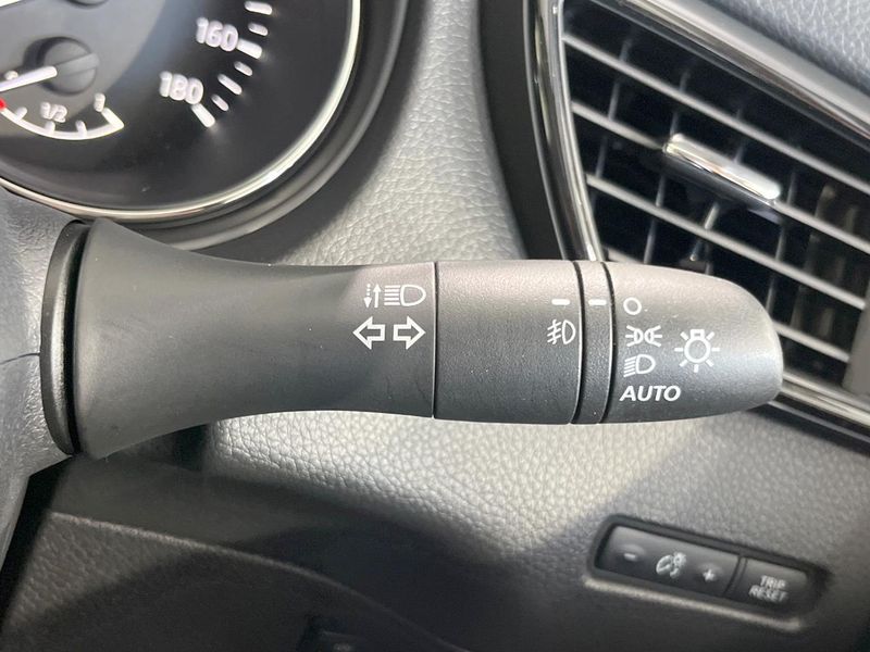 2018 Nissan X-Trail DBA-T32 (UW-6a43349c9df53)[27]