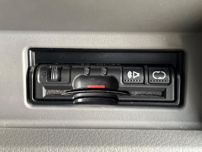 2016 Nissan NV350 CARAVAN VAN LDF-VW6E26 (UW-6a4334b3cf3c3)[24]