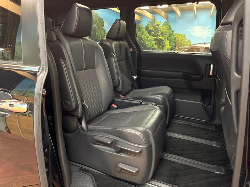 2023 Toyota Noah 6AA-ZWR90W (UW-6a4335093dd58)[17]