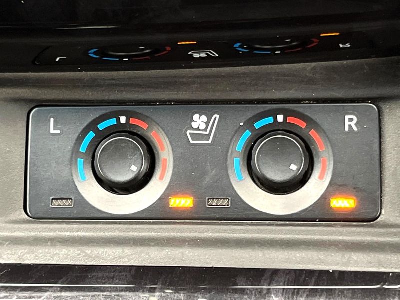 2019 Toyota Alphard DBA-AGH30W (UW-6a45d59c0ebef)[24]
