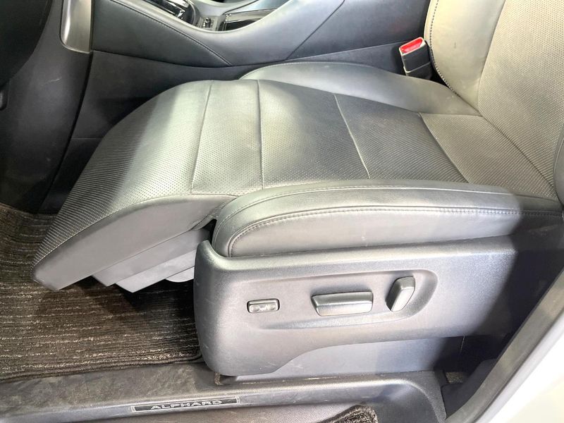 2020 Toyota Alphard 3BA-AGH30W (UW-6a45d59e818f9)[11]