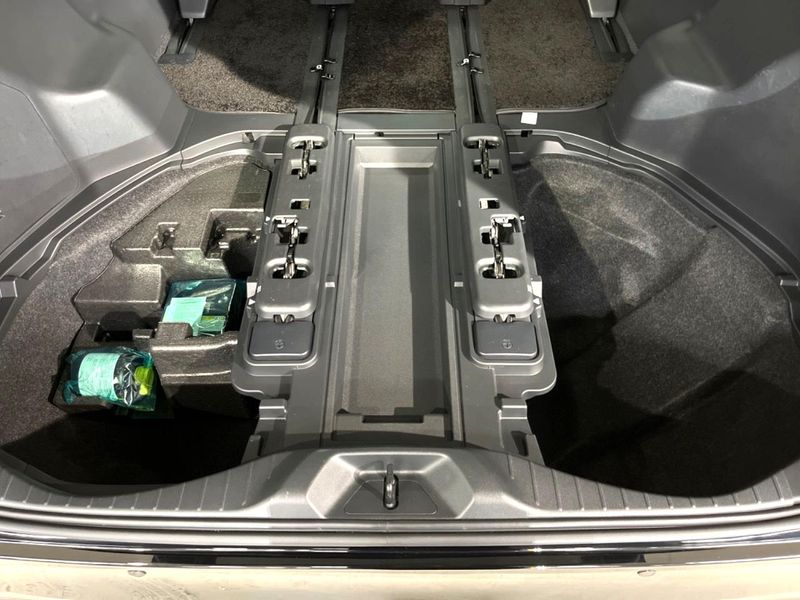 2025 Toyota Alphard 3BA-AGH40W (UW-6a45d5a7c604b)[6]