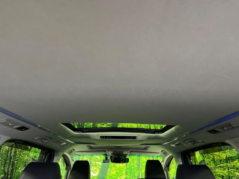 2019 Toyota Vellfire Hybrid DAA-AYH30W (UW-6a45d5b8ad6ff)[28]