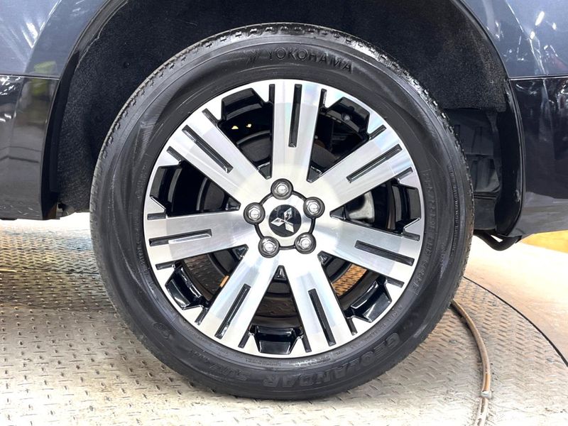 2024 Mitsubishi Delica D:5 3DA-CV1W (UW-6a45d5e0092d3)[29]