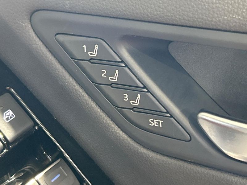 2023 Toyota Land Cruiser 3DA-FJA300W (UW-6a45d5f61b1a1)[5]