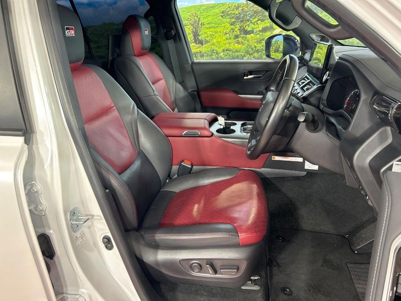 2023 Toyota Land Cruiser 3DA-FJA300W (UW-6a45d5f61b1a1)[27]