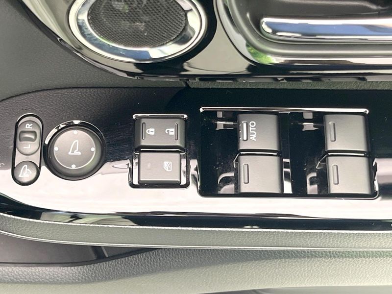 2021 Honda N-BOX CUSTOM 6BA-JF3 (UW-6a45d6500e475)[19]