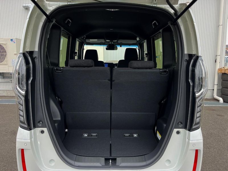 2021 Honda N-BOX CUSTOM 6BA-JF3 (UW-6a45d651c1ad3)[28]