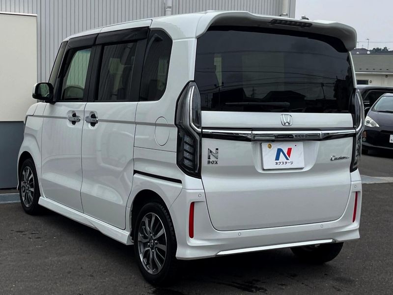 2021 Honda N-BOX CUSTOM 6BA-JF3 (UW-6a45d651c1ad3)[25]