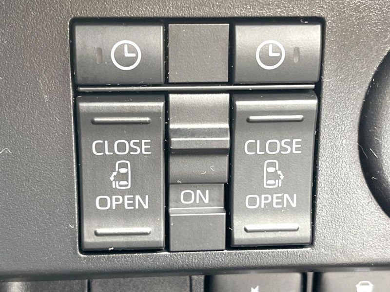 2021 Toyota Roomy 4BA-M900A (UW-6a45d6c111720)[28]