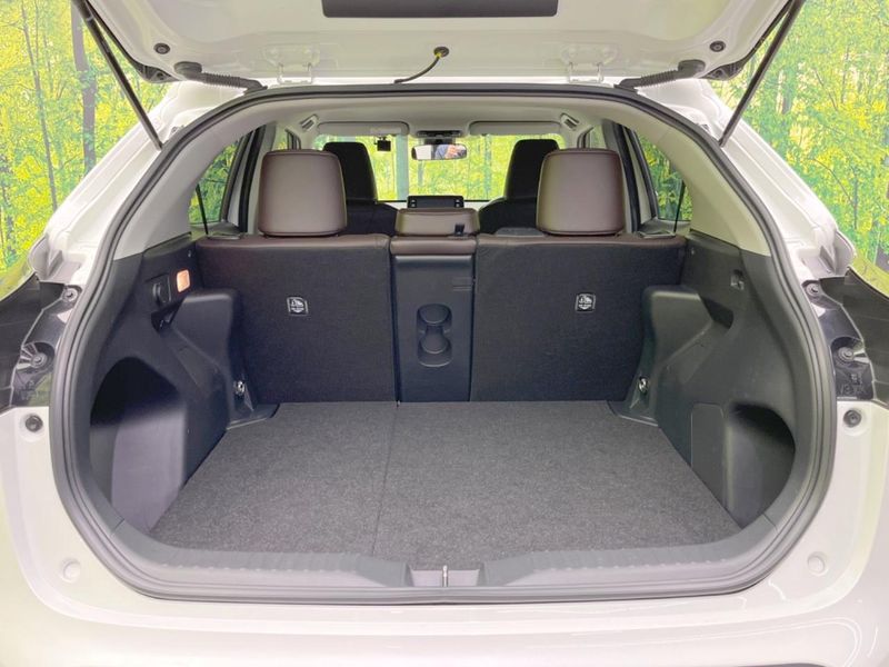 2021 Toyota Yaris Cross 6AA-MXPJ10 (UW-6a45d714a1d57)[18]