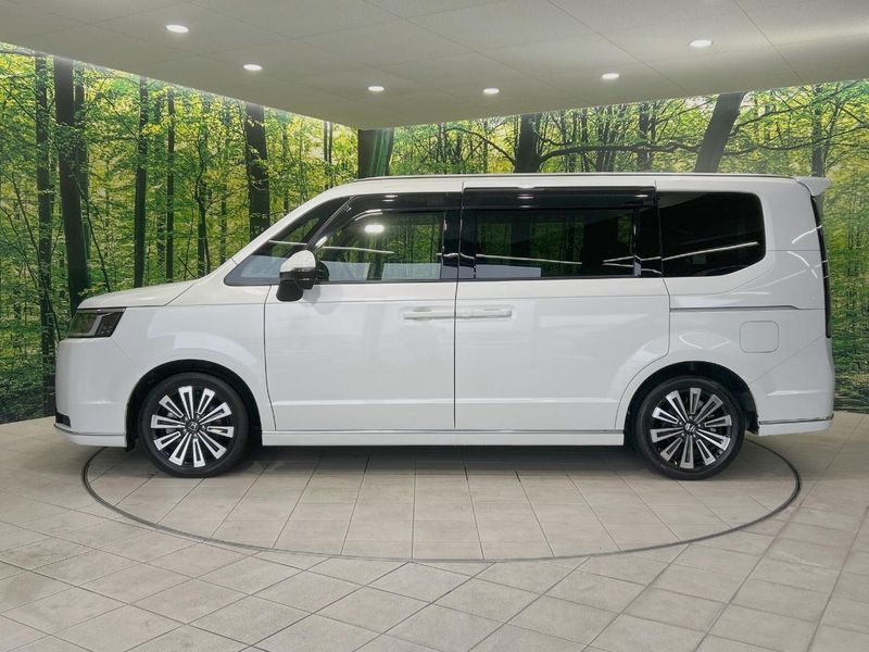 2023 Honda Step Wagon 6AA-RP8 (UW-6a45d7542e29e)[8]