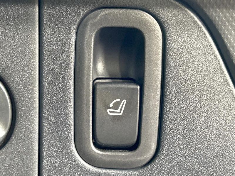 2025 Subaru Forester 3BA-SL5 (UW-6a45d76c1545a)[24]
