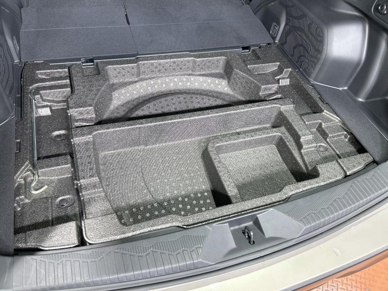 2025 Subaru Forester 3BA-SL5 (UW-6a45d76c1545a)[27]