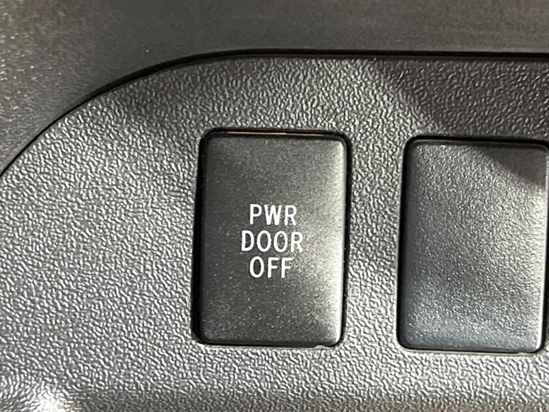 2020 Toyota Hiace Van 3BF-TRH200V (UW-6a45d77433949)[14]