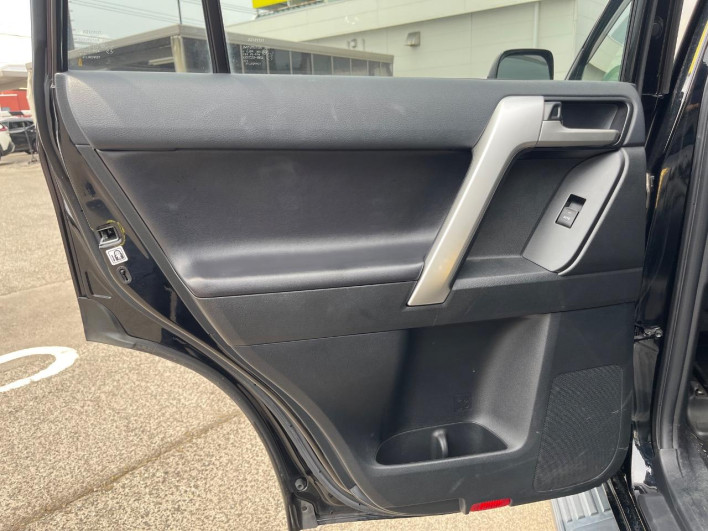 2022 Toyota Land Cruiser Prado 3BA-TRJ150W (UW-6a45d77706e00)[17]